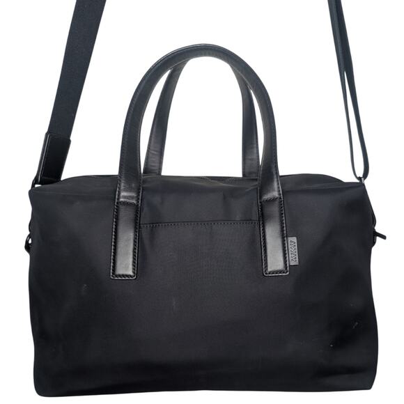 Away Everywhere Weekender Bag Travel Carry-On Duffle in Black - Picture 5 of 10